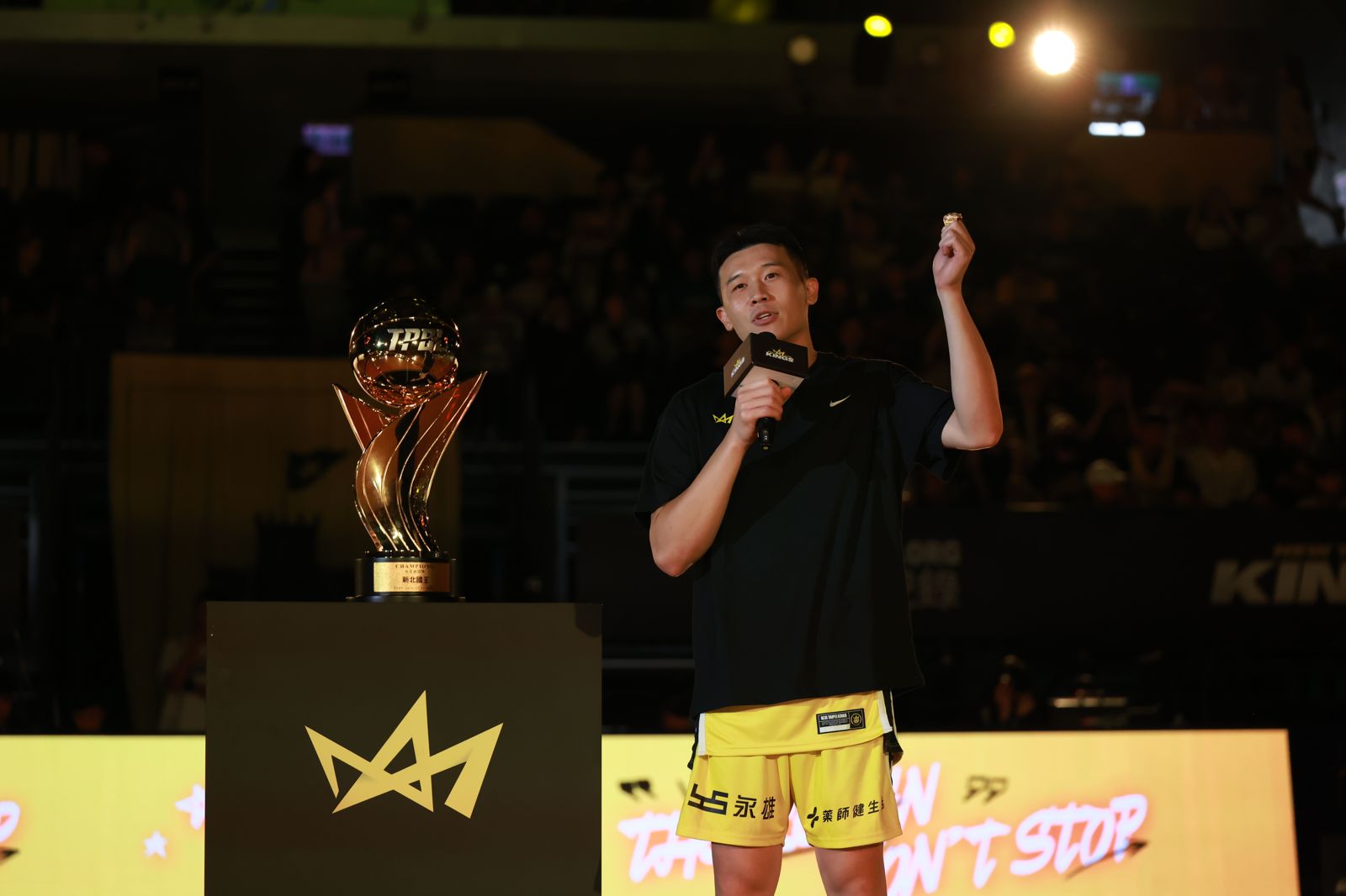 TPBL/新北國王頒冠軍戒!林書豪跨海用影片致意 看好兩人成「二巨頭」