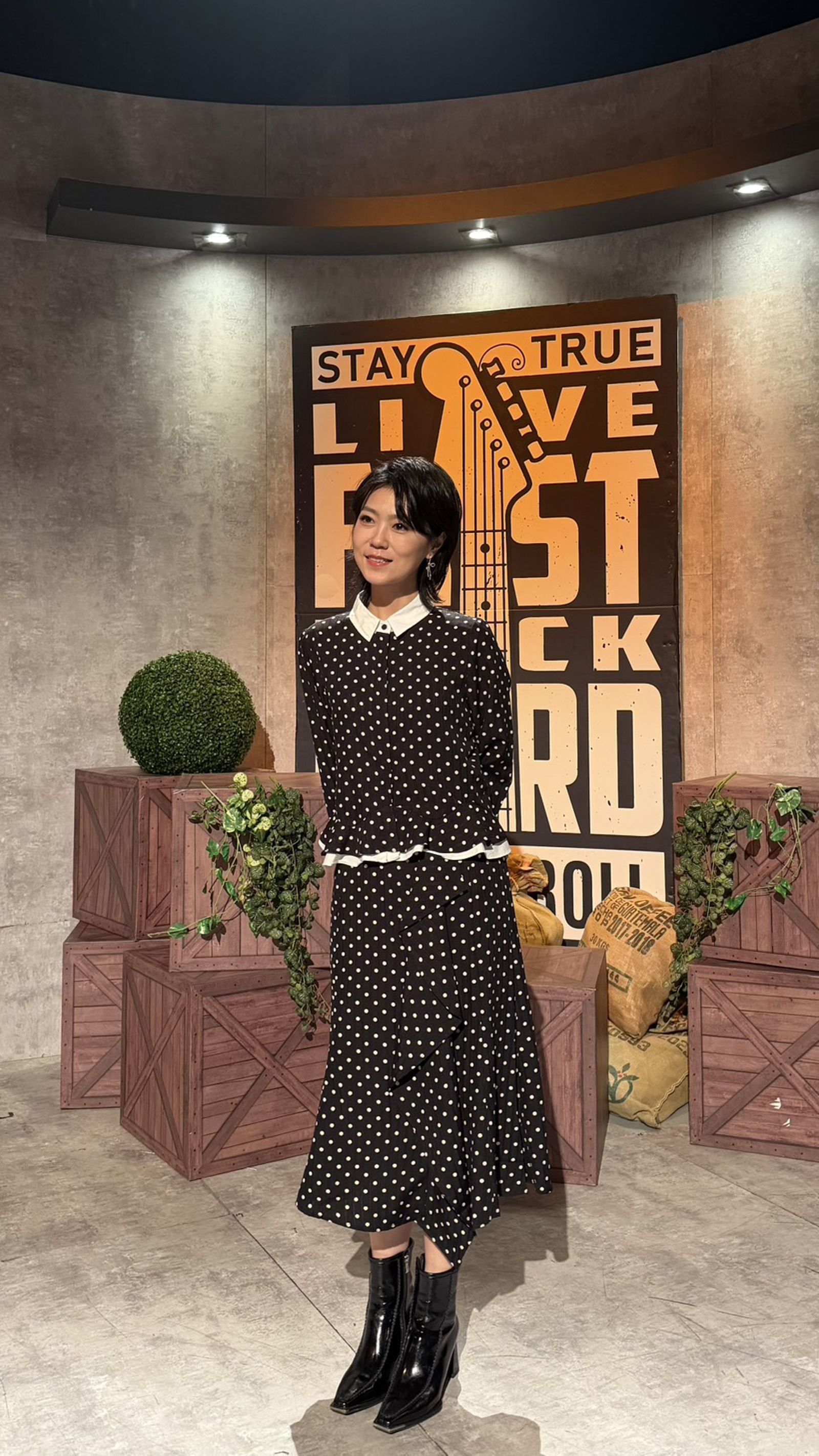 曹雅雯因身材爆瘦引發熱議,今她現身攝影棚透露都有正常吃飯,體重已逐漸回升。年代提供