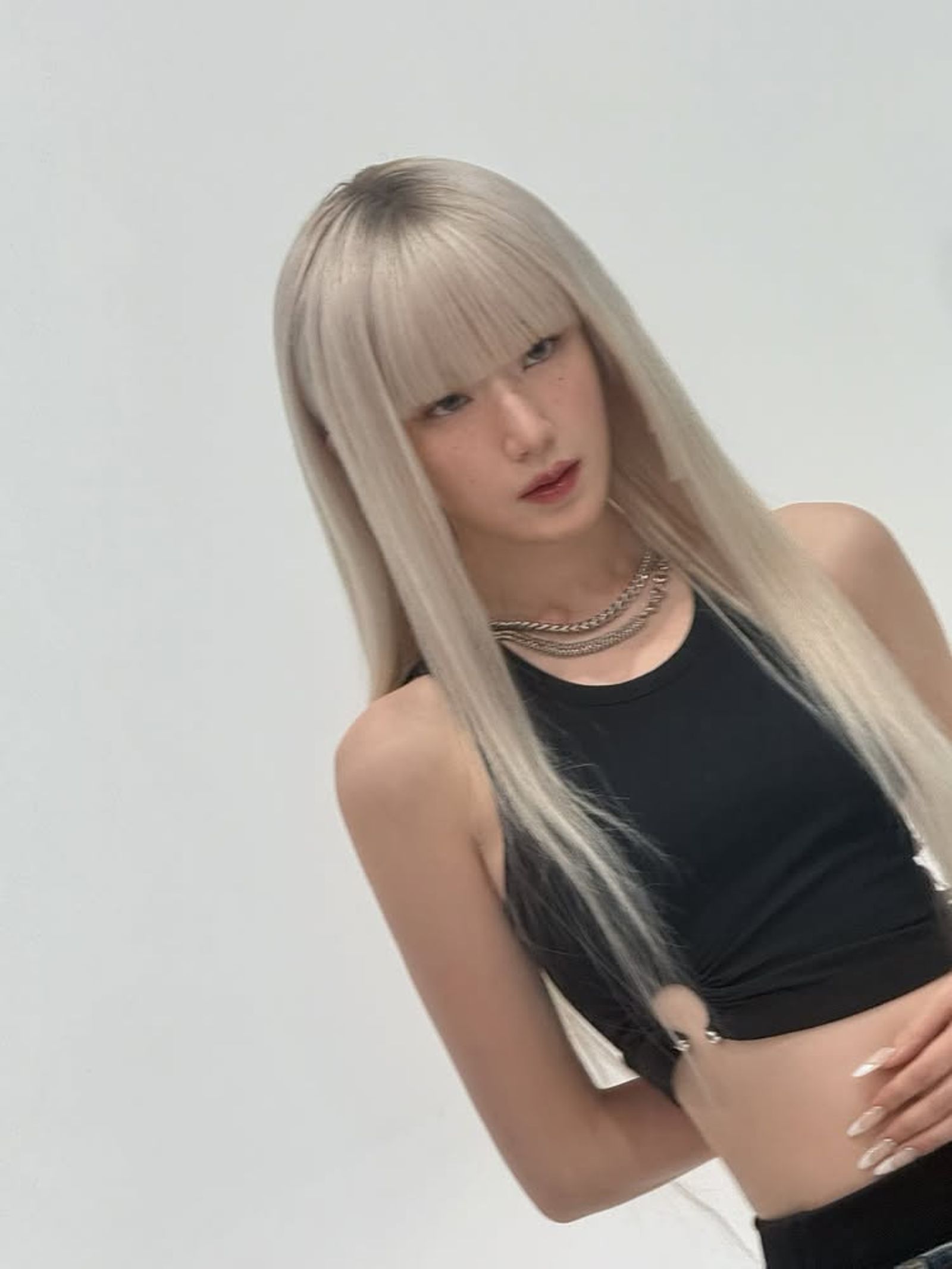 近期回歸的舒華消瘦許多。翻攝Instagram @yeh.shaa_