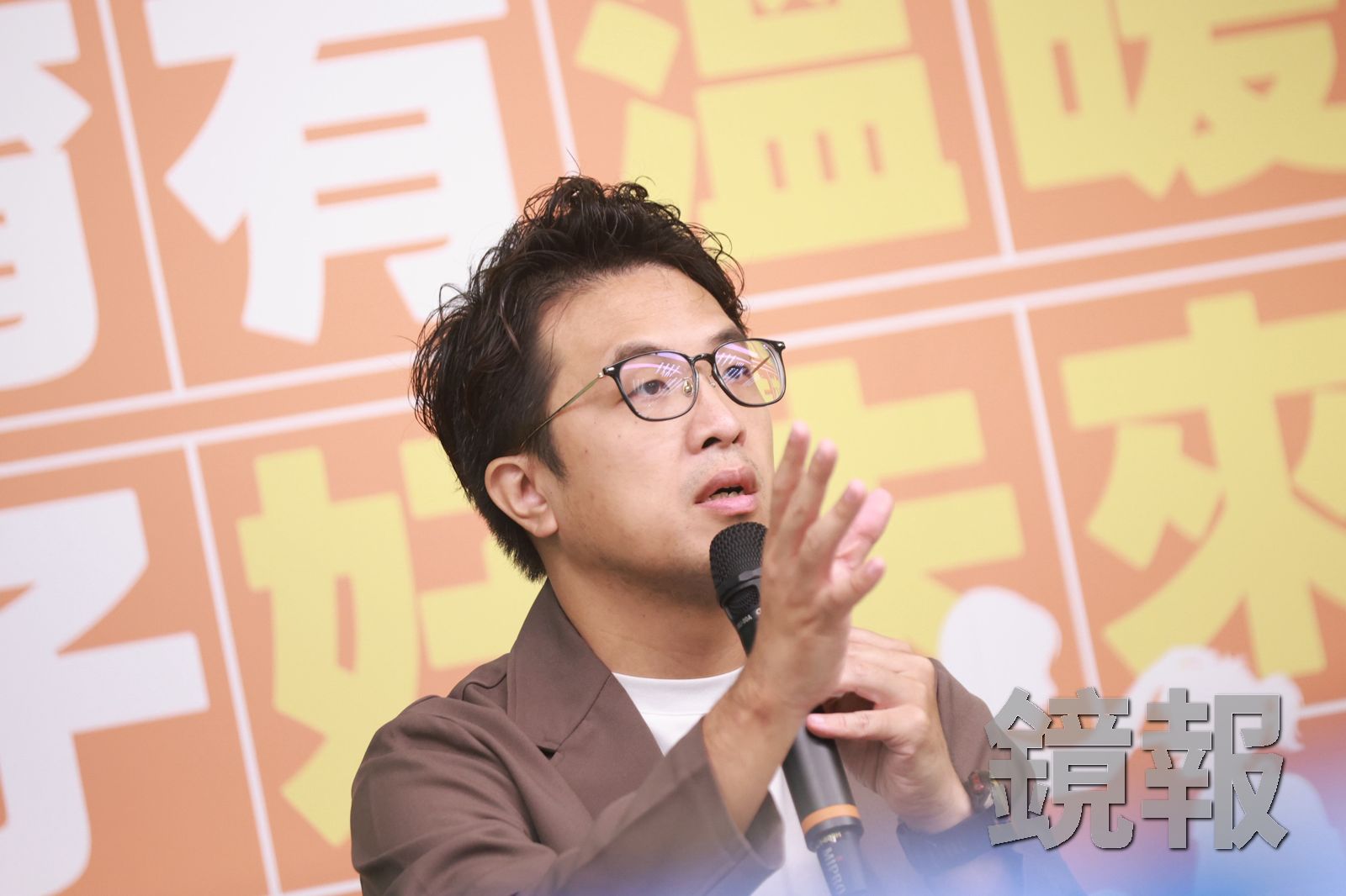 王乃伃登肥皂箱遭疑特權 沈伯洋還原經過:活動兩輪結束後才上台