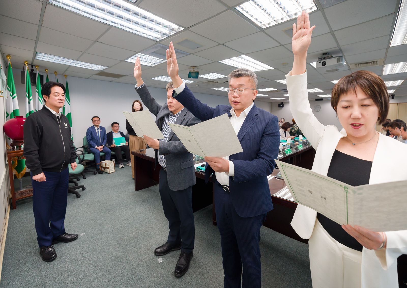 永遠的總召柯建銘交棒蔡其昌 賴清德發聲:感謝柯為民進黨留下深厚基礎