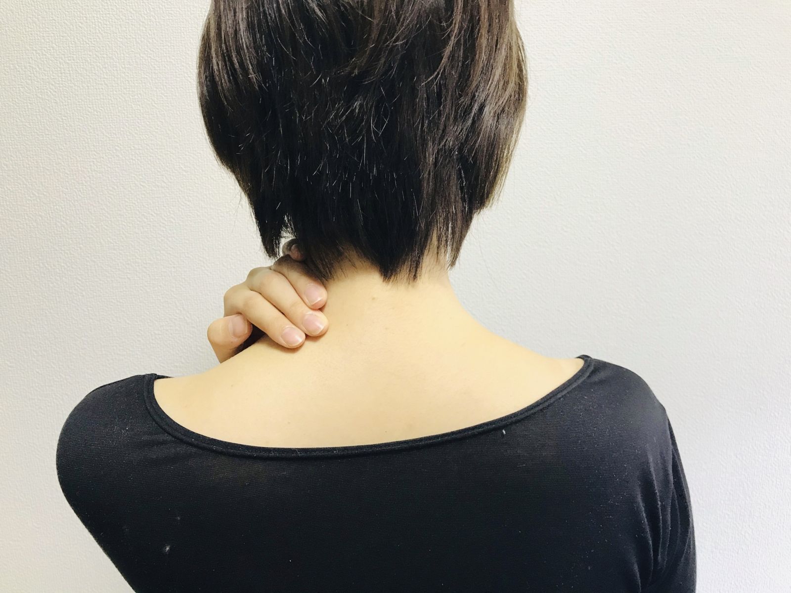 女子脖子痛的原因竟是椎動脈剝離。示意圖／翻攝自免費圖庫photoAC