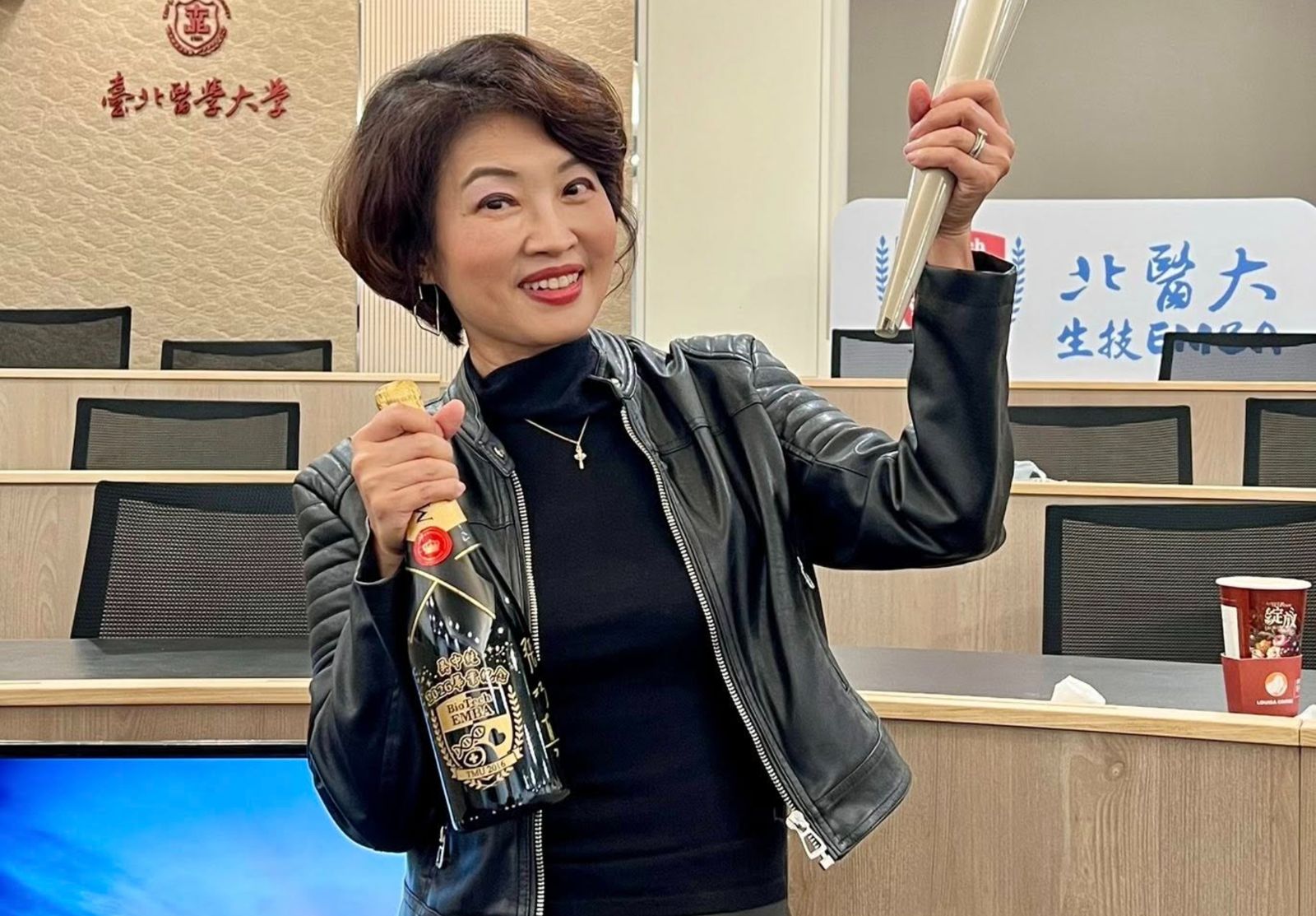 56歲前主播吳中純癌逝!親友病榻前唱詩歌「竟無意識流淚」 老公心痛證實噩耗