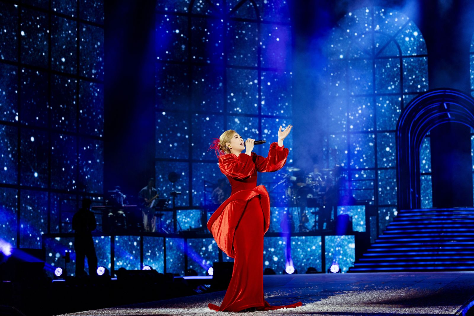 梁靜茹首次挑戰在戶外場館巡演，情歌天后氣勢全開。超級圓頂提供