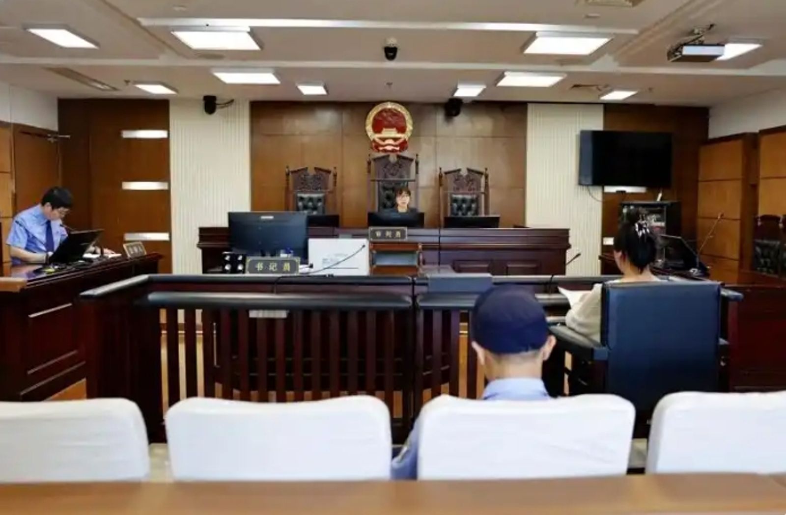 法院判決小琴緩刑。圖/微博