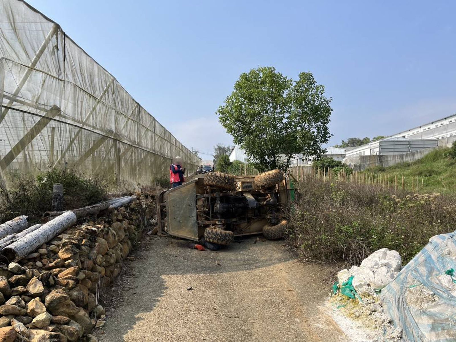事發地點位於狹小的產業道路。民眾提供