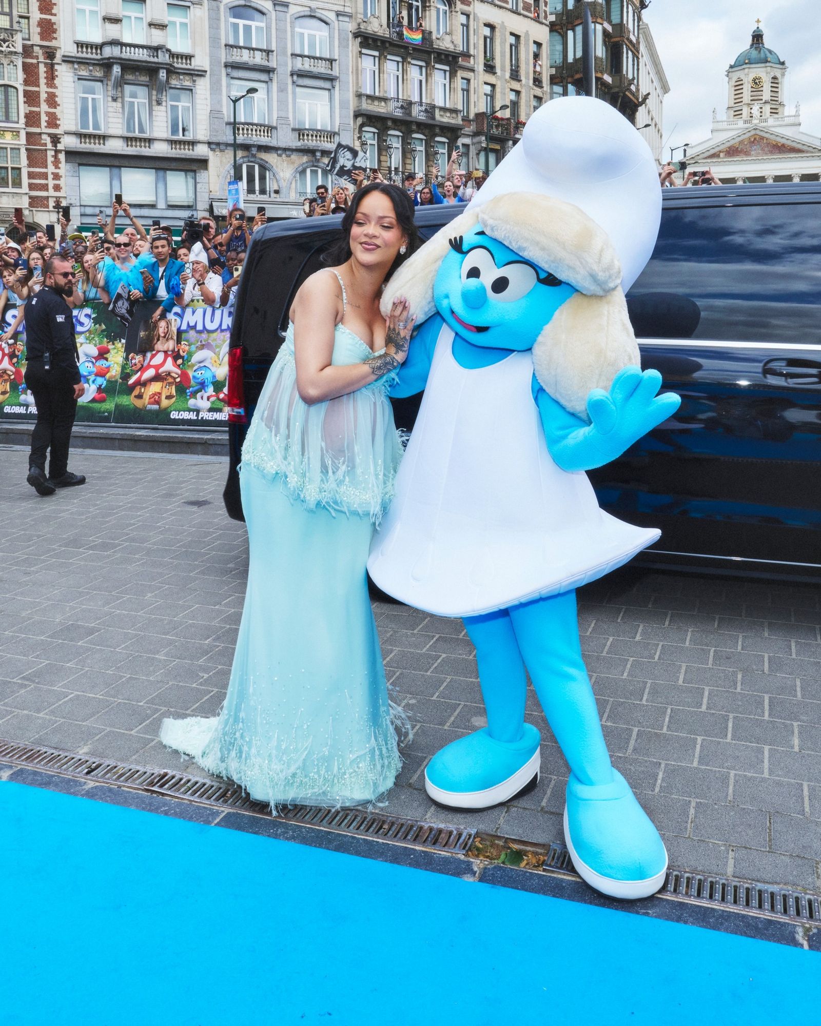 蕾哈娜挺孕肚出席布魯塞爾《藍色小精靈》首映。UIP提供 