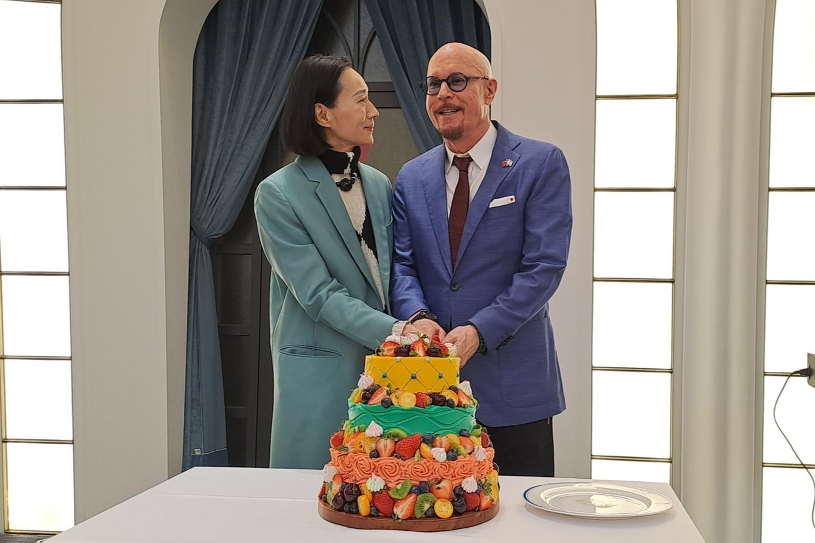 坣娜真正死因曝光！罹患癌王「胰臟癌」拒聚會獨扛病痛　在丈夫身旁離世