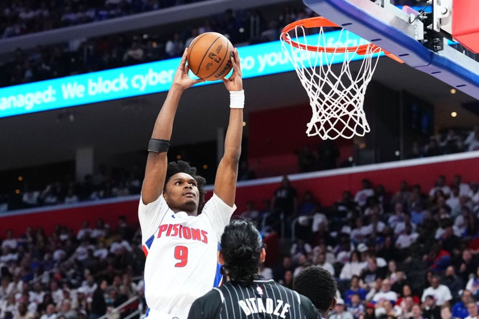 活塞狂轟30比3攻勢打爆魔術扳平戰局　終結18年主場連敗魔咒 