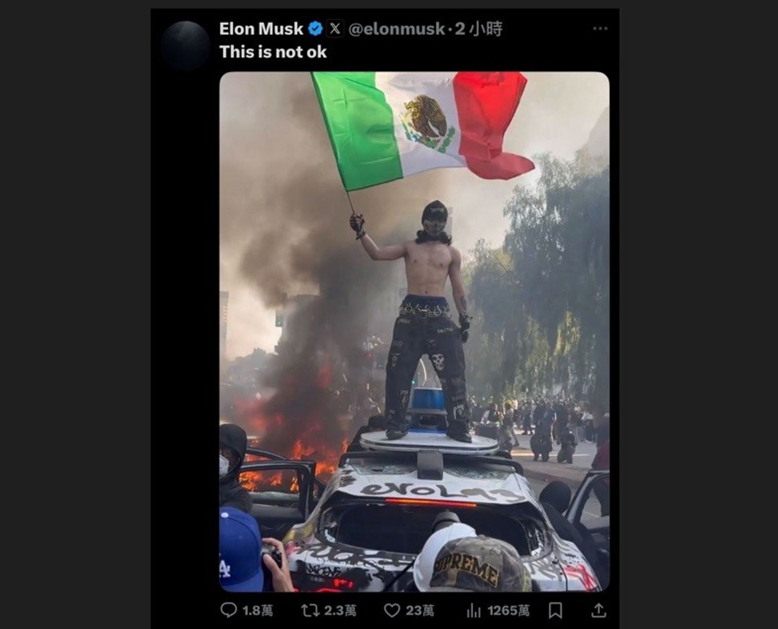 我不是特斯拉啦! 暴民一把火燒了Waymo自動駕駛計程車