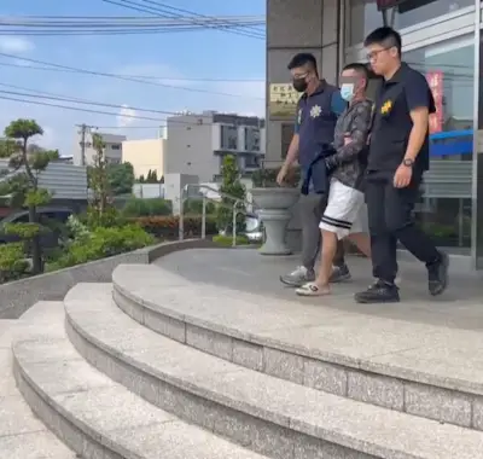 泰國捲心餅暗藏2公斤大麻　2移工走私300萬毒品