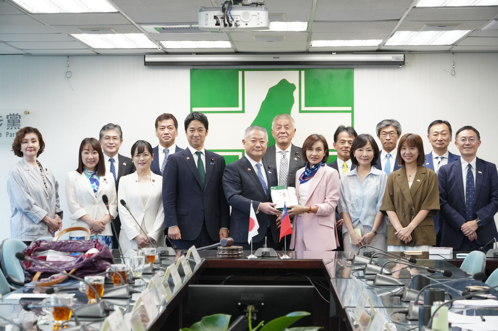 日本維新之會友台議連來台拜會 綠倡台日友好邀日議員打棒球友誼賽