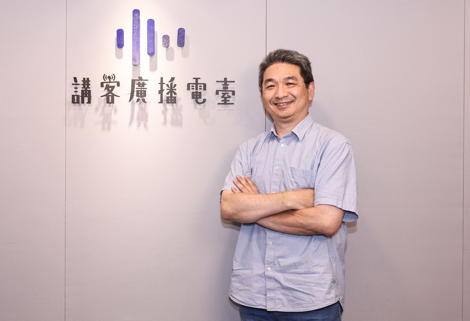 《原客.好滋味》再闖金鐘!入圍教育文化節目獎,主持人之一謝國玄認為只有族群共榮,社會才會前進。客委會提供