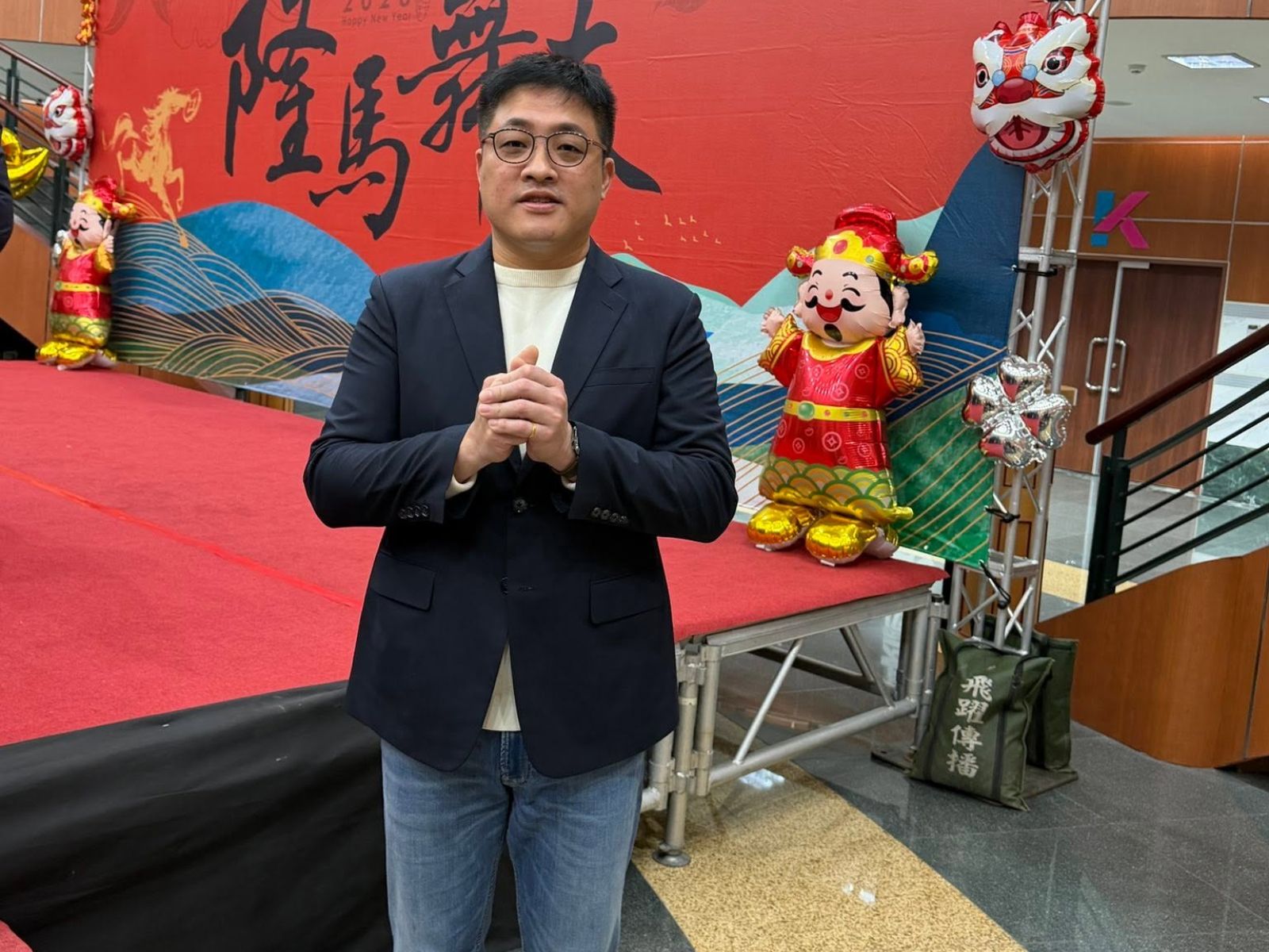 快訊/基隆藍營議員捲弊案!基隆市府、議會31處遭搜索 帶走17人約談