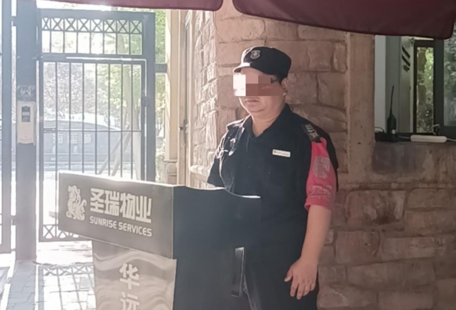 50歲保全提早1小時到班猝死！公司竟稱「不是正式上班時間＝不算工傷」拒賠