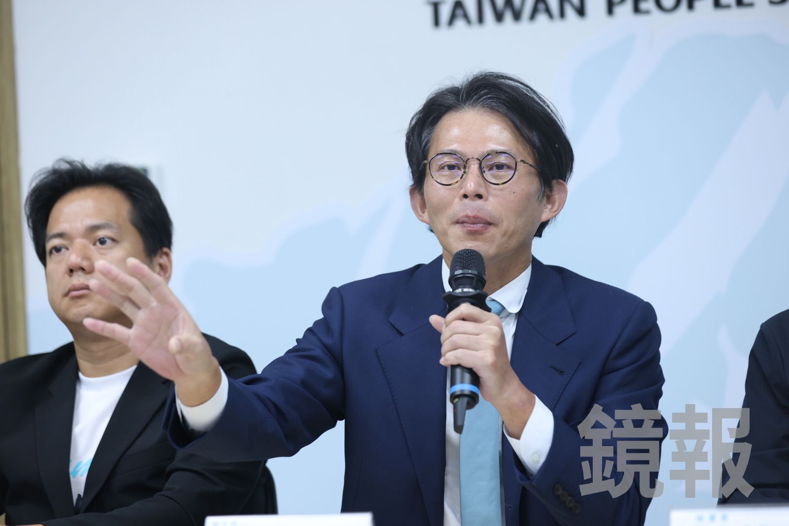 政院恐不副署無人載具條例?黃國昌喊拭目以待:一天到晚灌輸人民錯誤法律概念