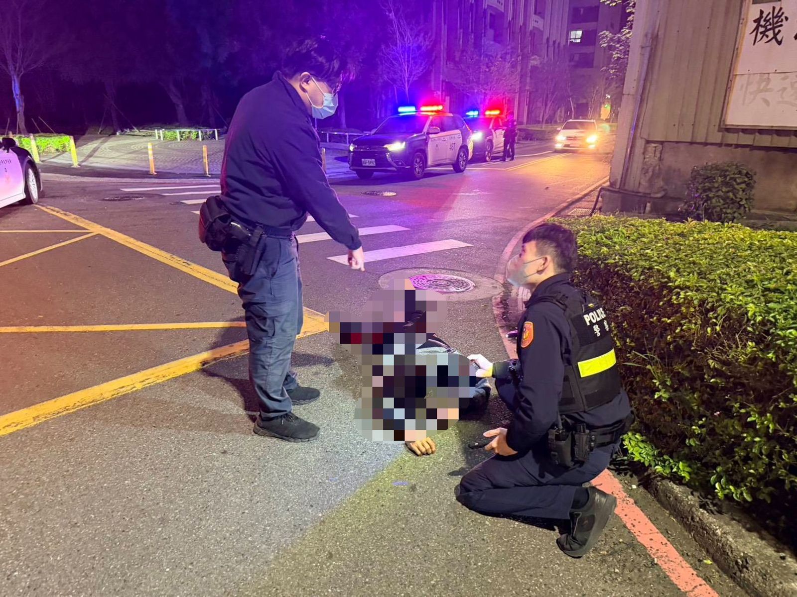 餐酒館5常客4打1大亂鬥 敬酒竟成進醫院擦碘酒