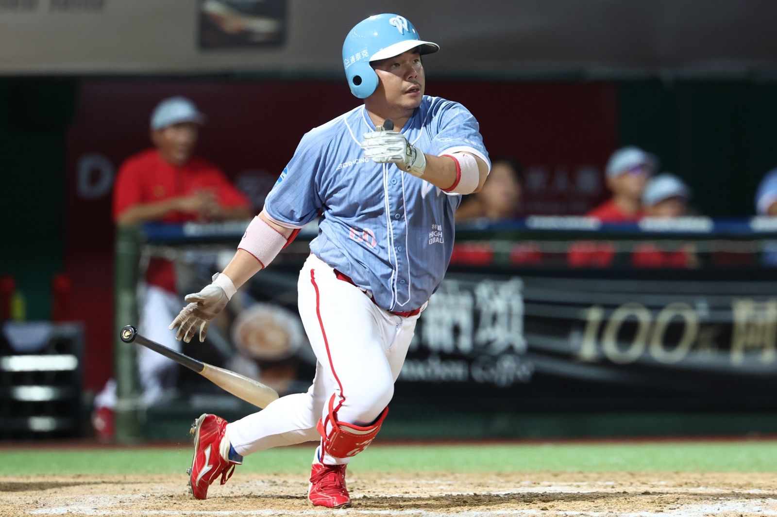 台鋼雄鷹再補強!簽下賴智垣、劉時豪 厚實投捕戰力