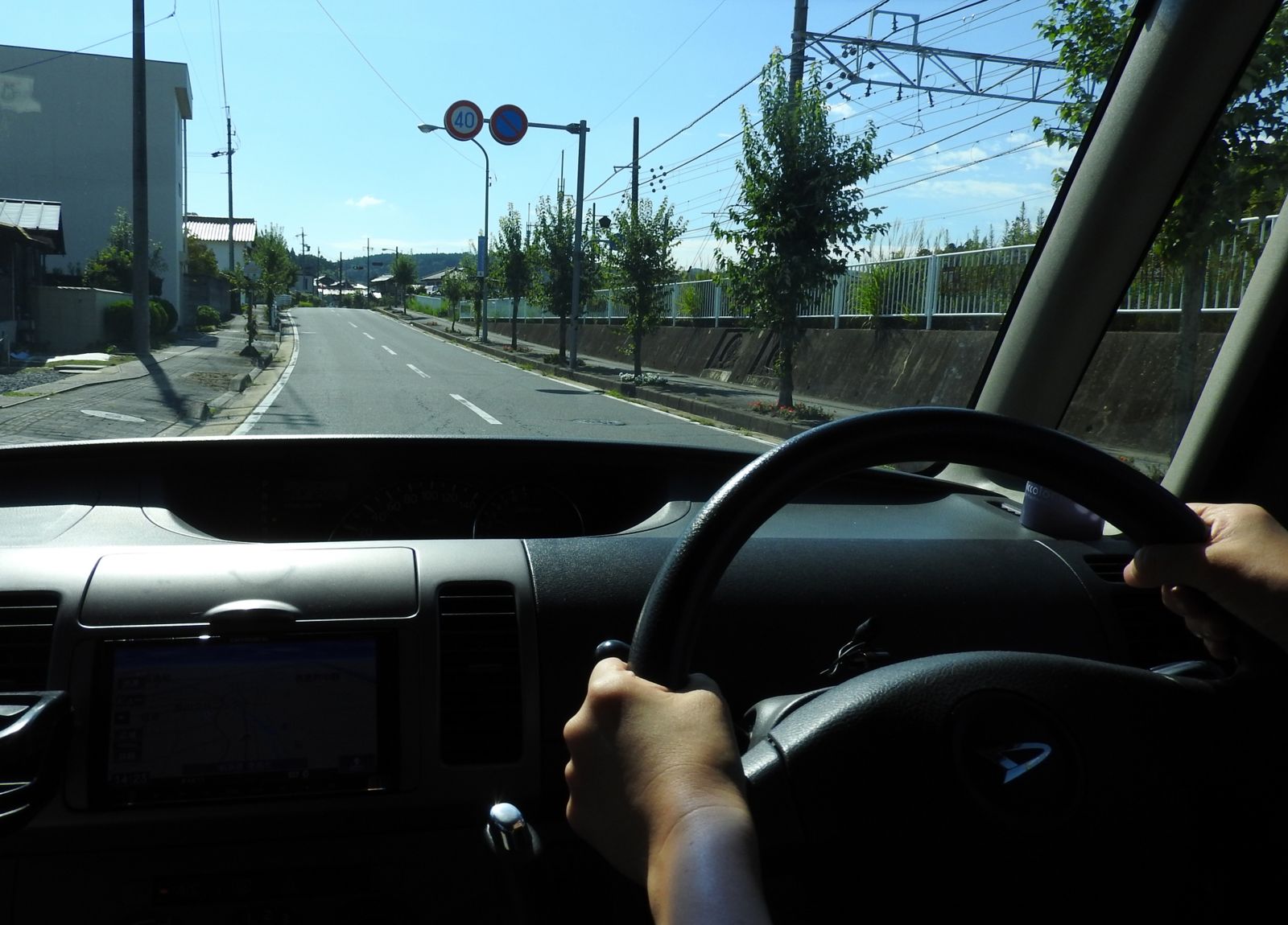 等紅燈「未打方向燈」違規！駕駛恐挨罰3600元　交警曝原因：記得打好打滿