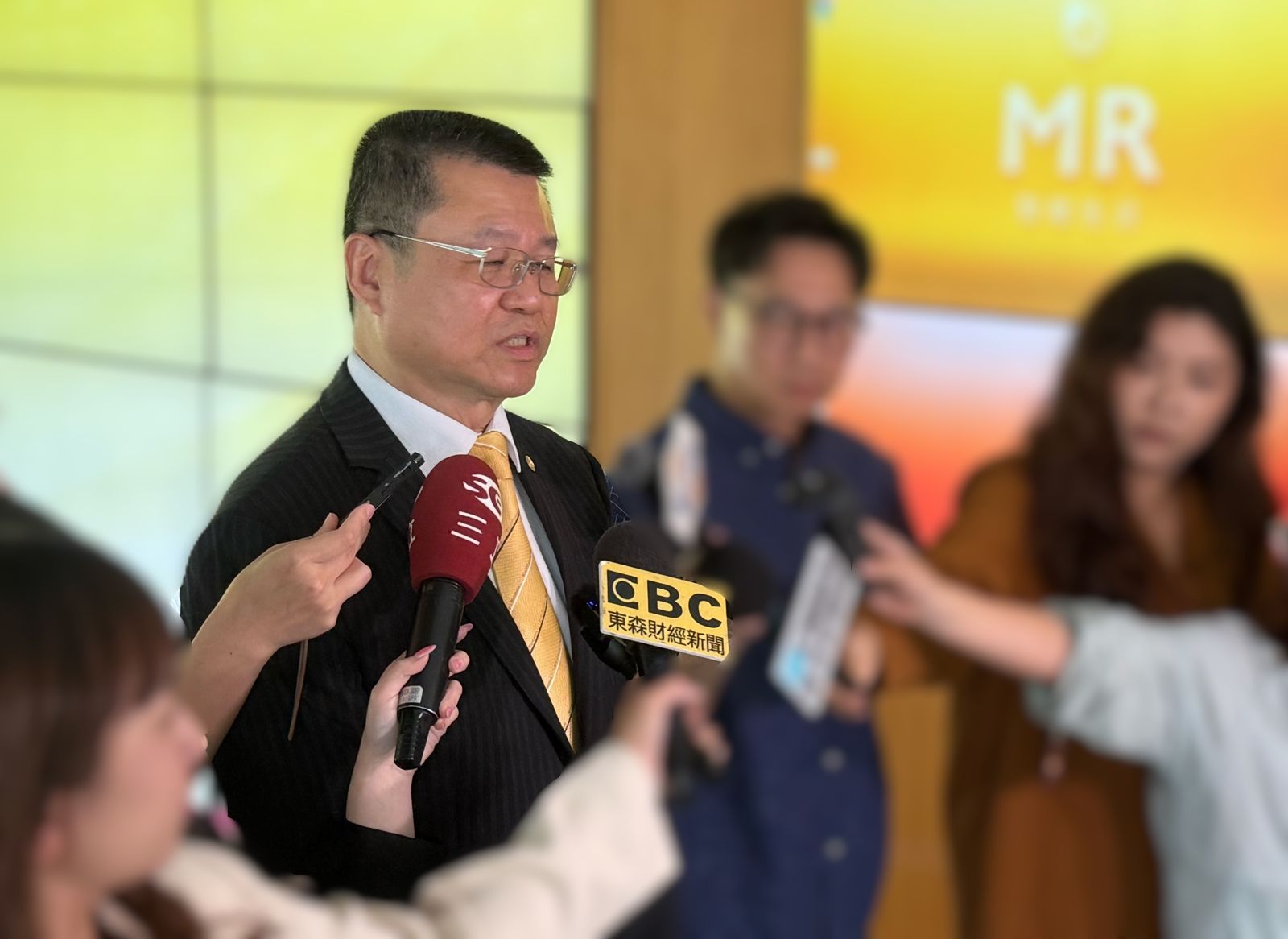 民間悲觀情緒炸開了　連專家都怕的是：油價續漲通膨預期被點燃