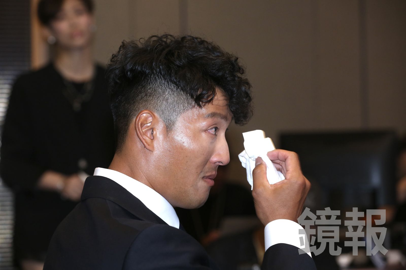 中職／林哲瑄記者會多次哽咽宣布退休　坦言難與學弟道別