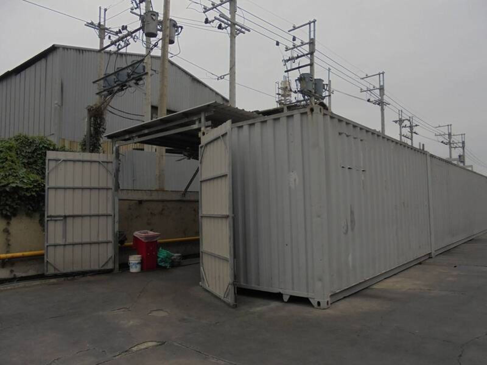 黑心商賣漂白豬腸罰5400萬擺爛不繳 法拍佛像僅值500元 國庫慘收不到1%