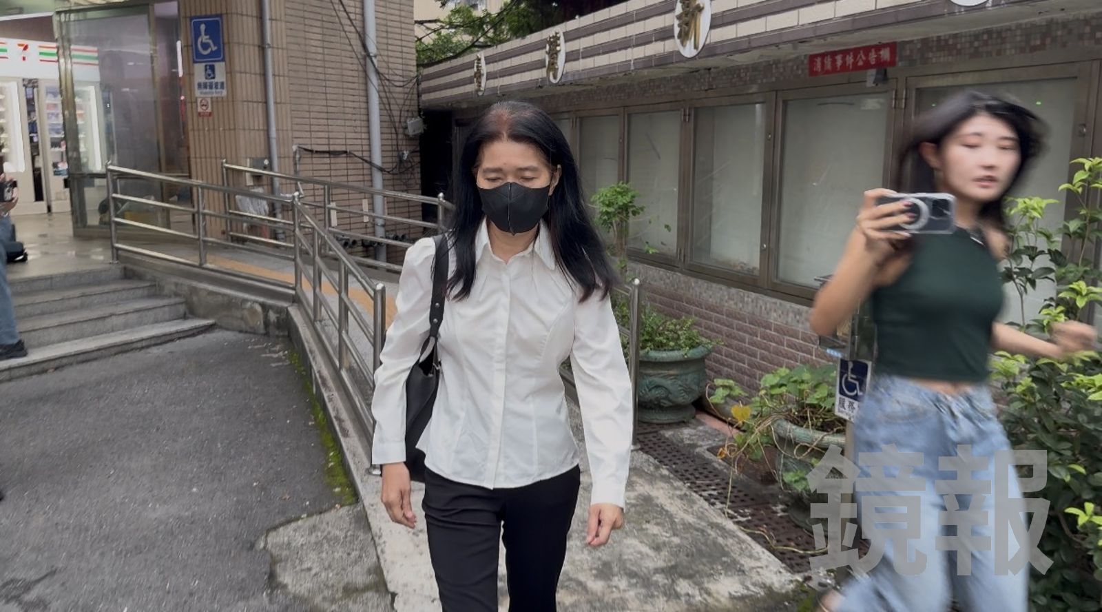 「眾量級」辯論終結家寧媽當庭聲淚俱下 自稱很誠實「辛苦做紙箱存下錢」