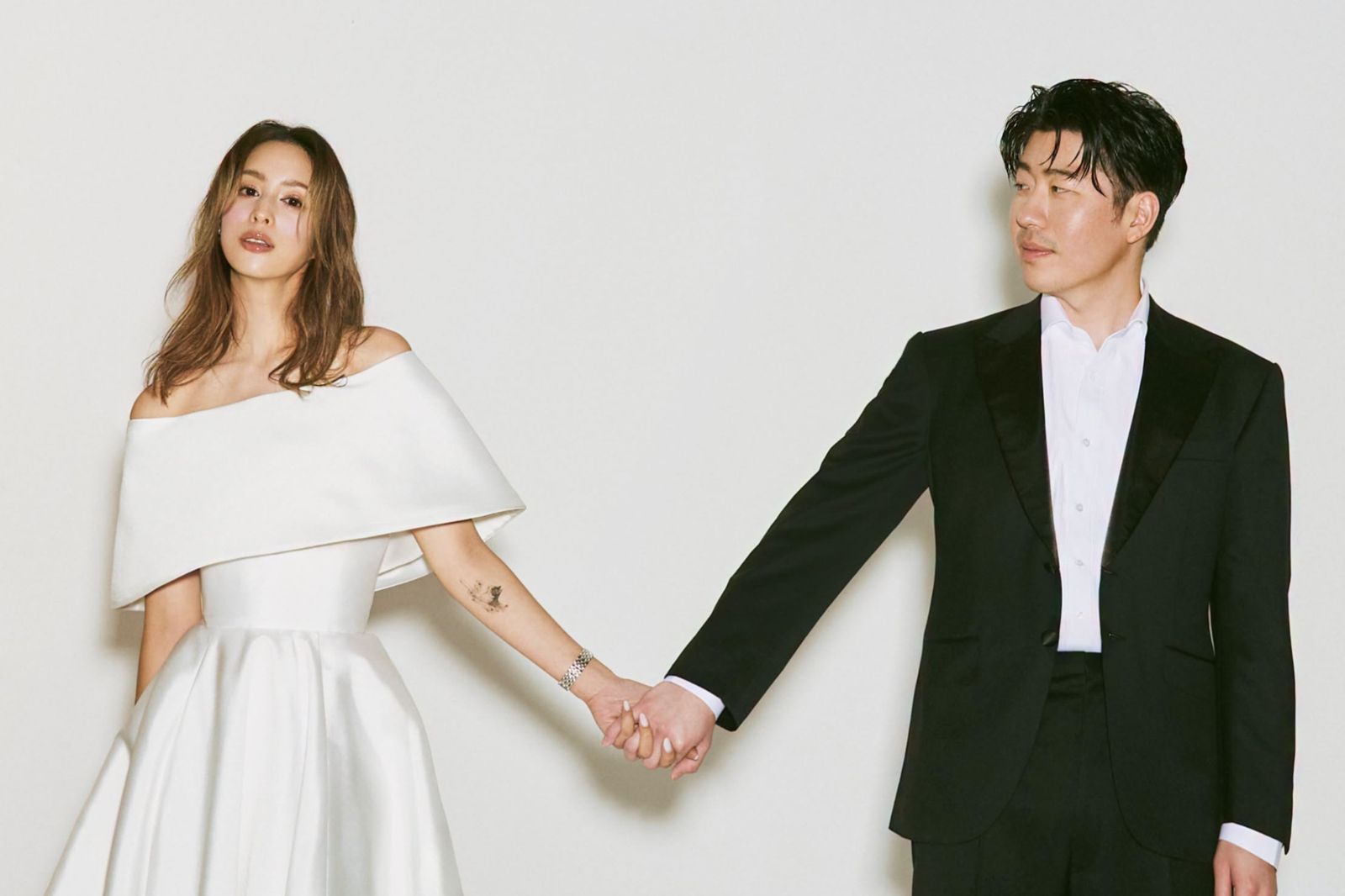 莫允雯(左)與老公Nelson拍婚紗。圖/翻攝自Christina Mok 莫允雯臉書