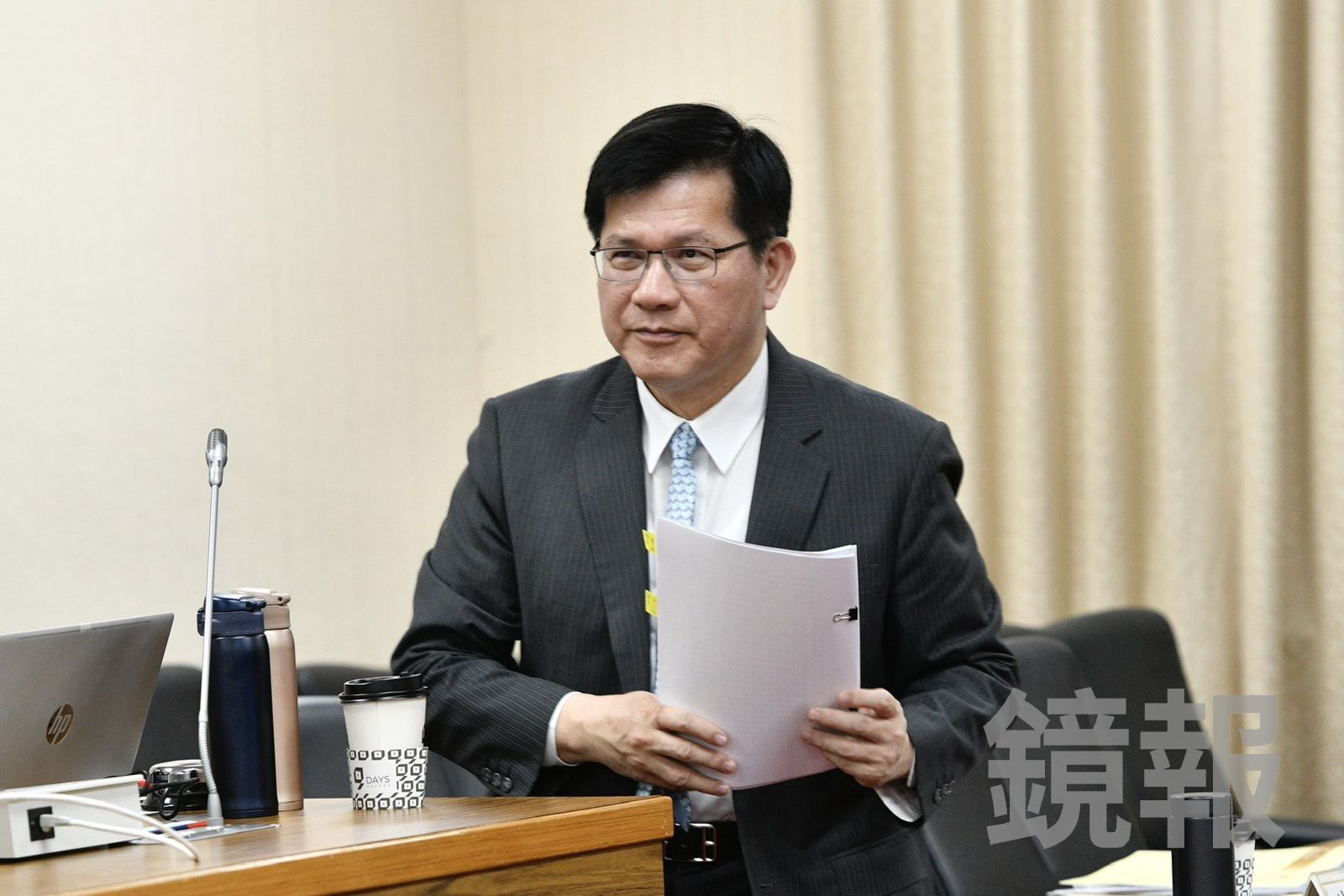 中國嗆台灣沒有外交部長 林佳龍回擊:我拿台灣護照、外交部長名片能走遍天下