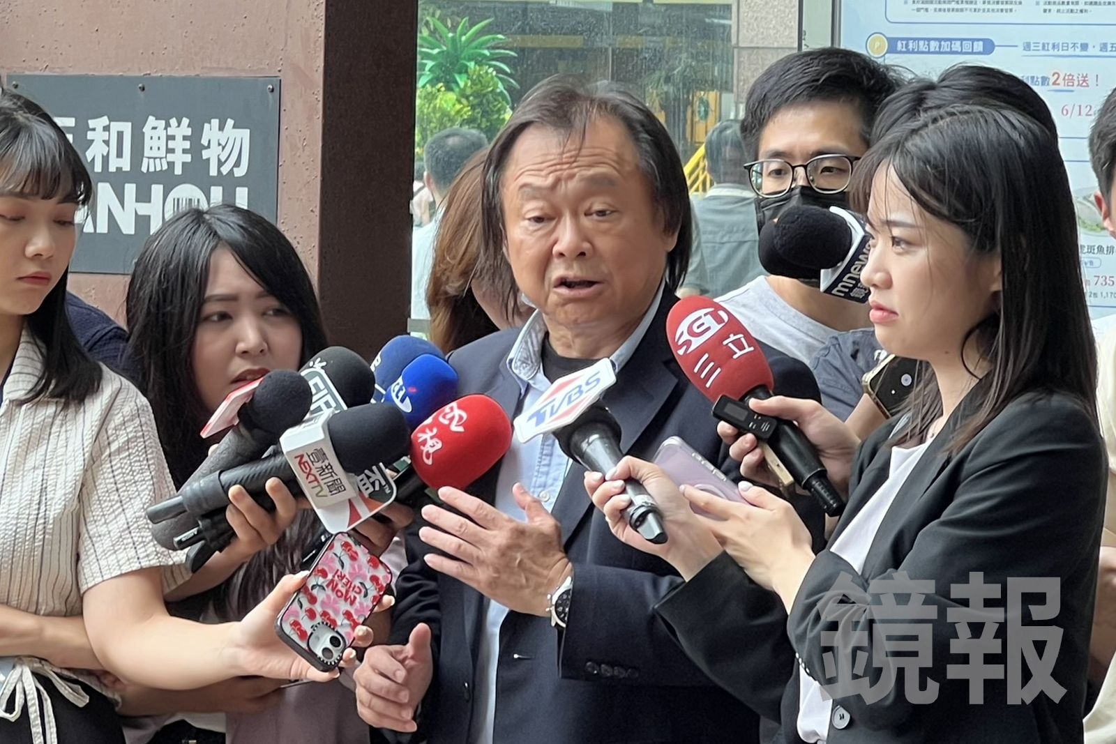 沈伯洋端剉冰對決蔣萬安「火鍋論」 王世堅:現在追求幸褔要吃冰
