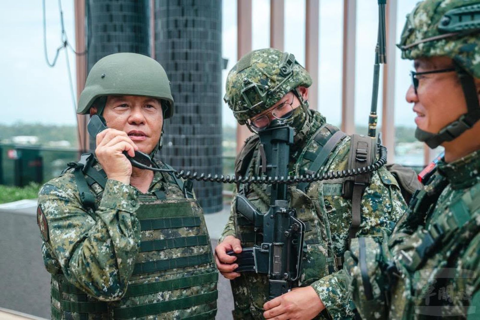 陸軍寬頻無線電機採購—必須兼顧公開透明與戰力需求
