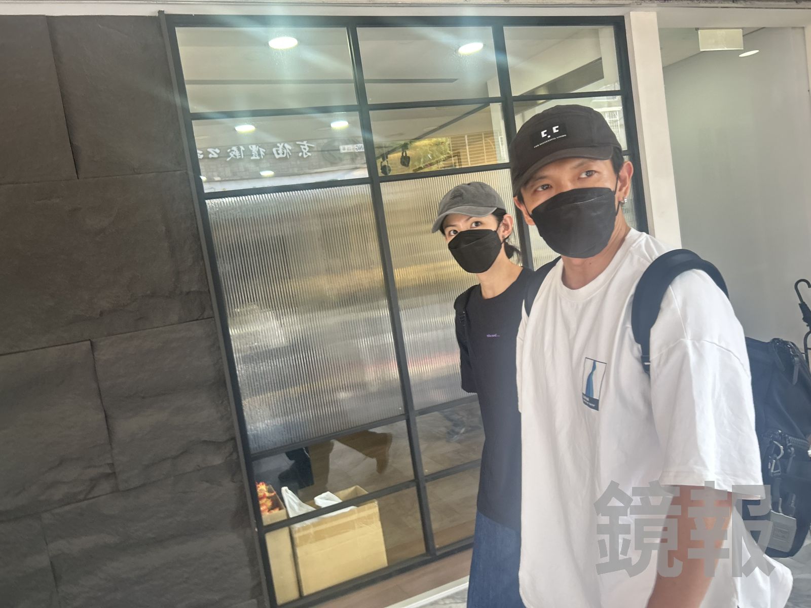 顏正國病逝/李千娜夫婦5度現身!哀悼3小時匆匆離開 僅回覆這句話