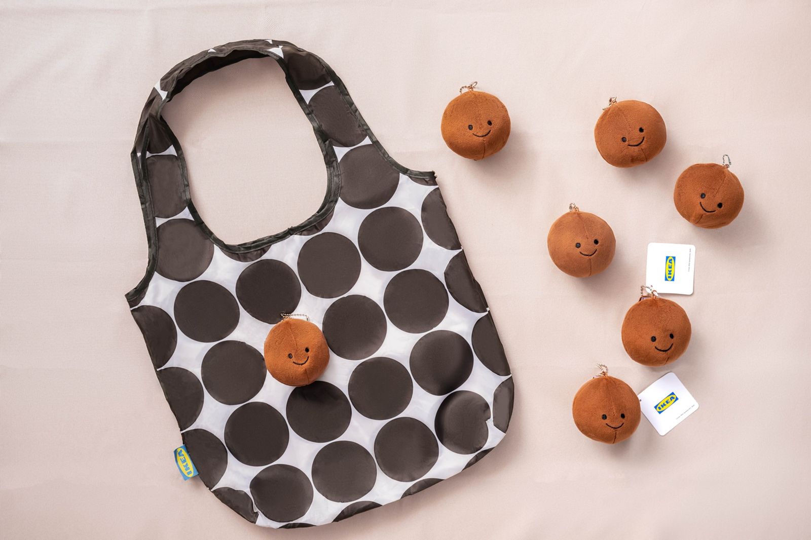 IKEA肉丸也能「曬娃」！萌翻吊飾結合購物袋只送不賣
