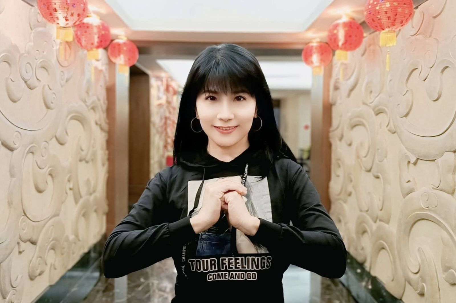 58歲玉女歌手化身「最美阿嬤」!92歲爸爸罕見露面 父女凍齡模樣驚呆網友