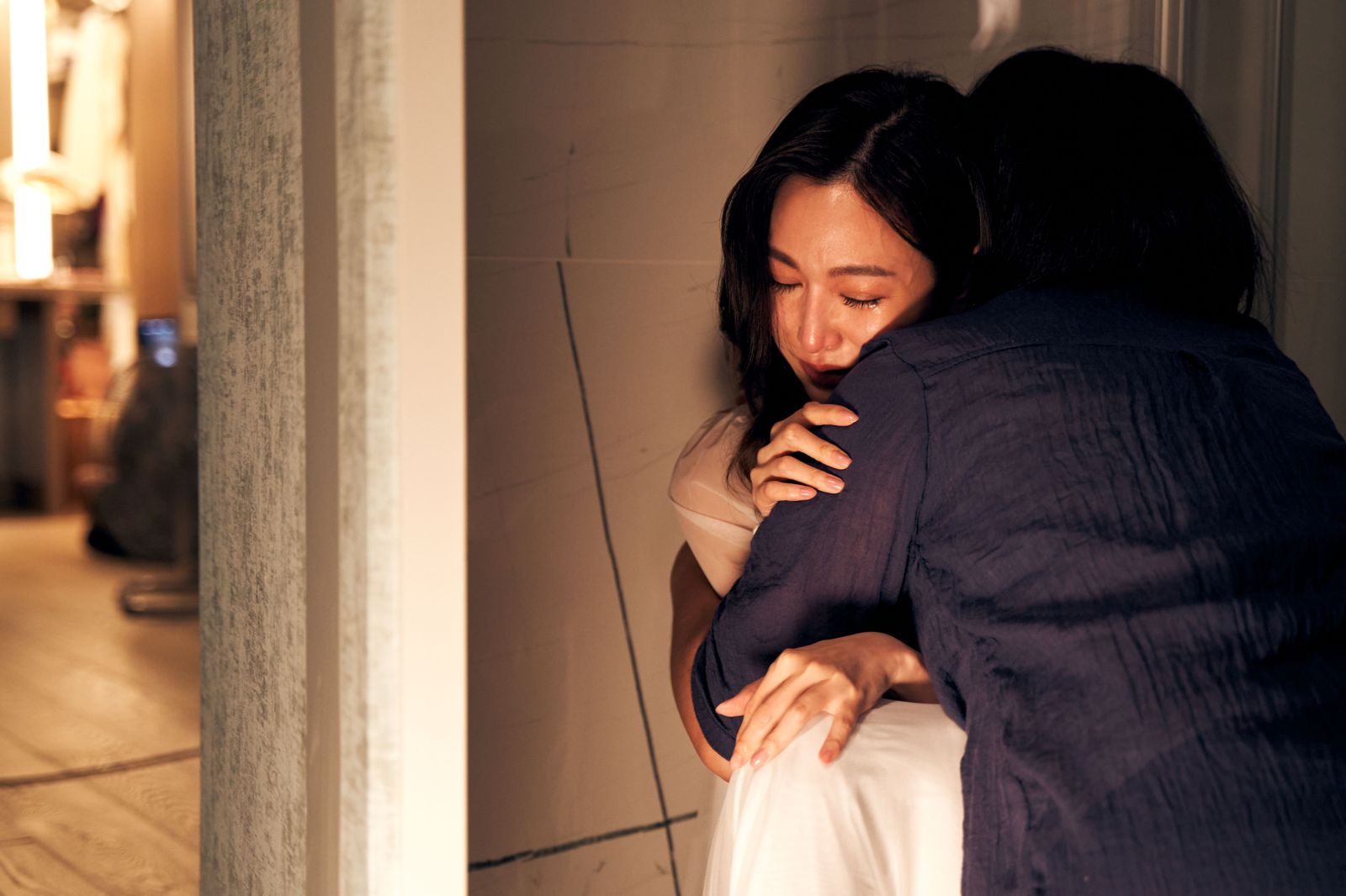 曾莞婷在《影后》中「潘茵茵」角色和真實人生貼近,被台詞觸動哭成淚人兒。Netflix提供