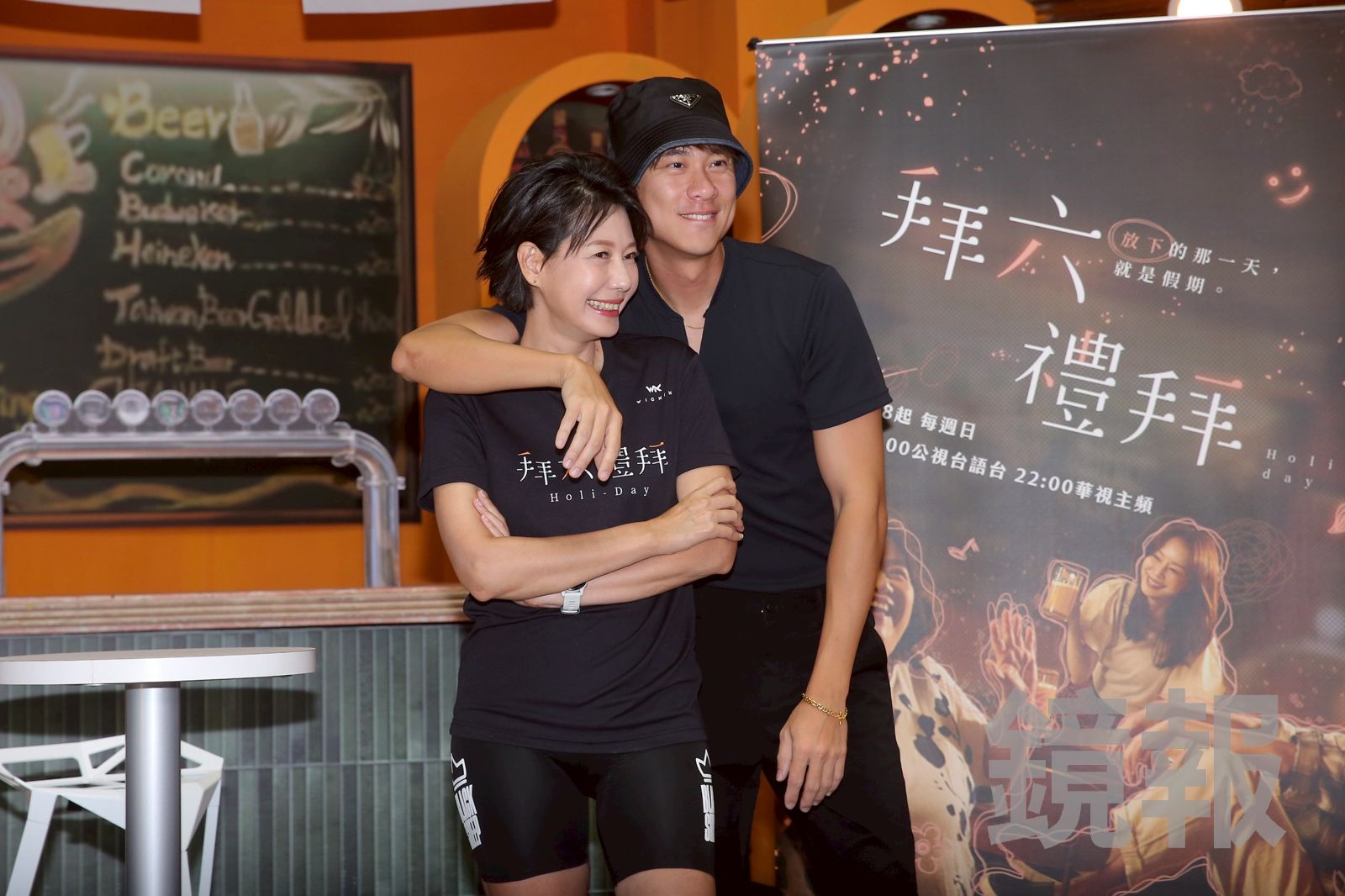 丁寧、劉書宏從鬥嘴到同床共枕擦火花　　老公吃味手放大腿宣誓主權