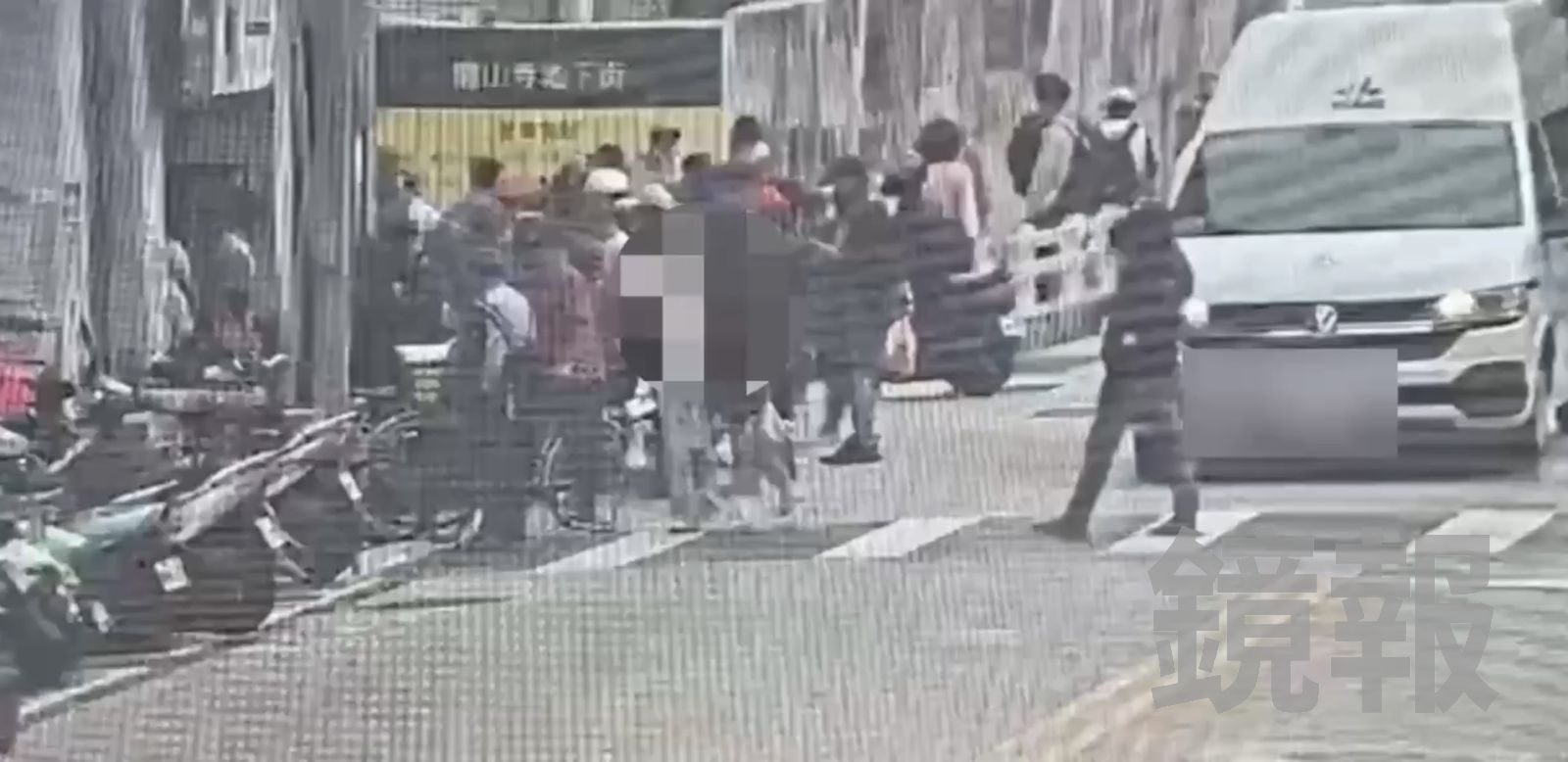 偷雞不著蝕把米!龍山寺擺攤「買個資」 幕後主嫌為賺電玩彩金 虧2萬反遭警方逮