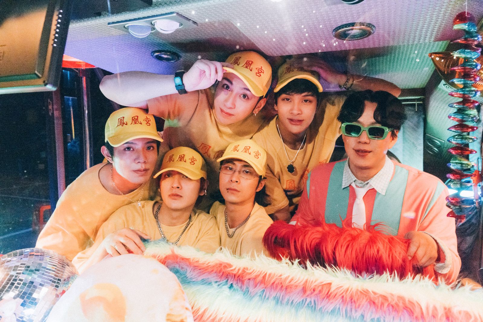 蕭煌奇48歲圓夢了　斜槓「遊覽車司機」載鮮肉男團去進香