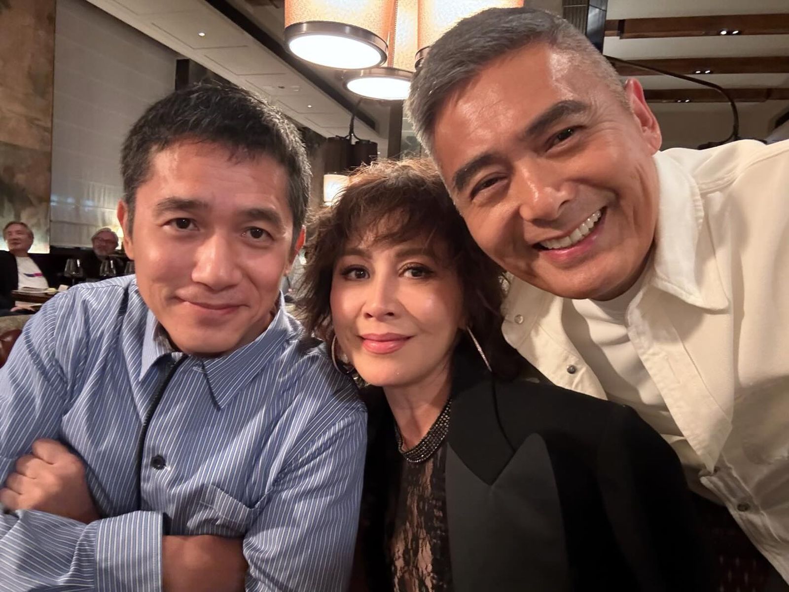 梁朝偉、劉嘉玲與周潤發合照滿滿《新紮師兄》回憶殺。翻攝劉嘉玲IG