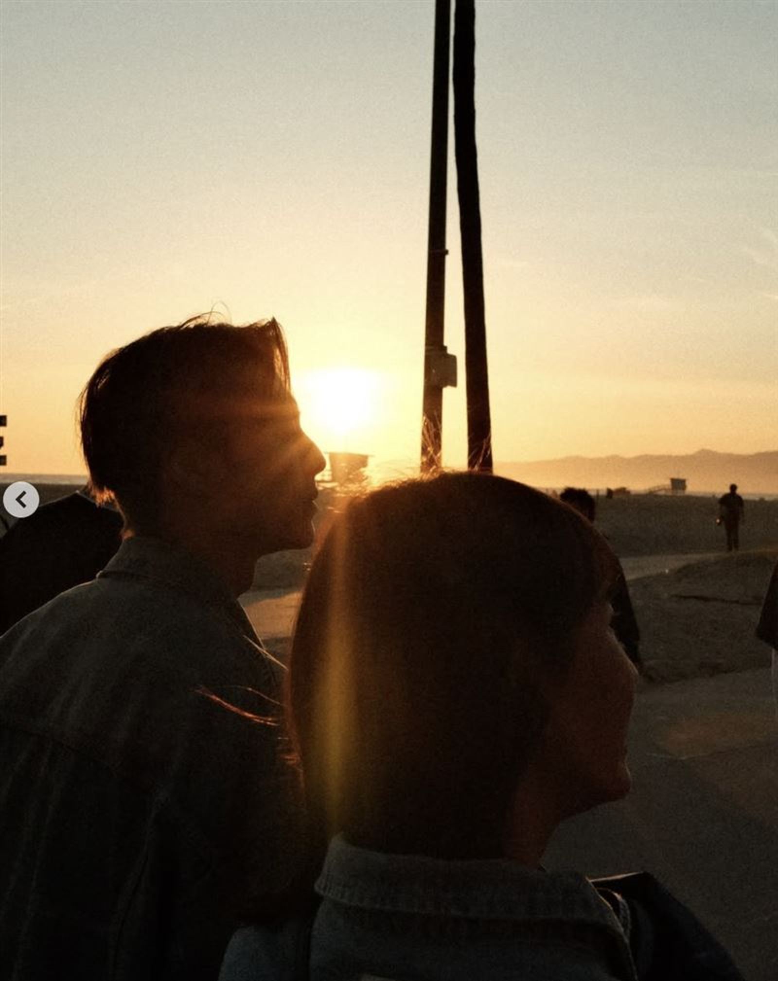 王子與粿粿美國行照片，藏在王子慶生貼文當中，是唯一的兩人合照。翻攝＠prince_pstar ig