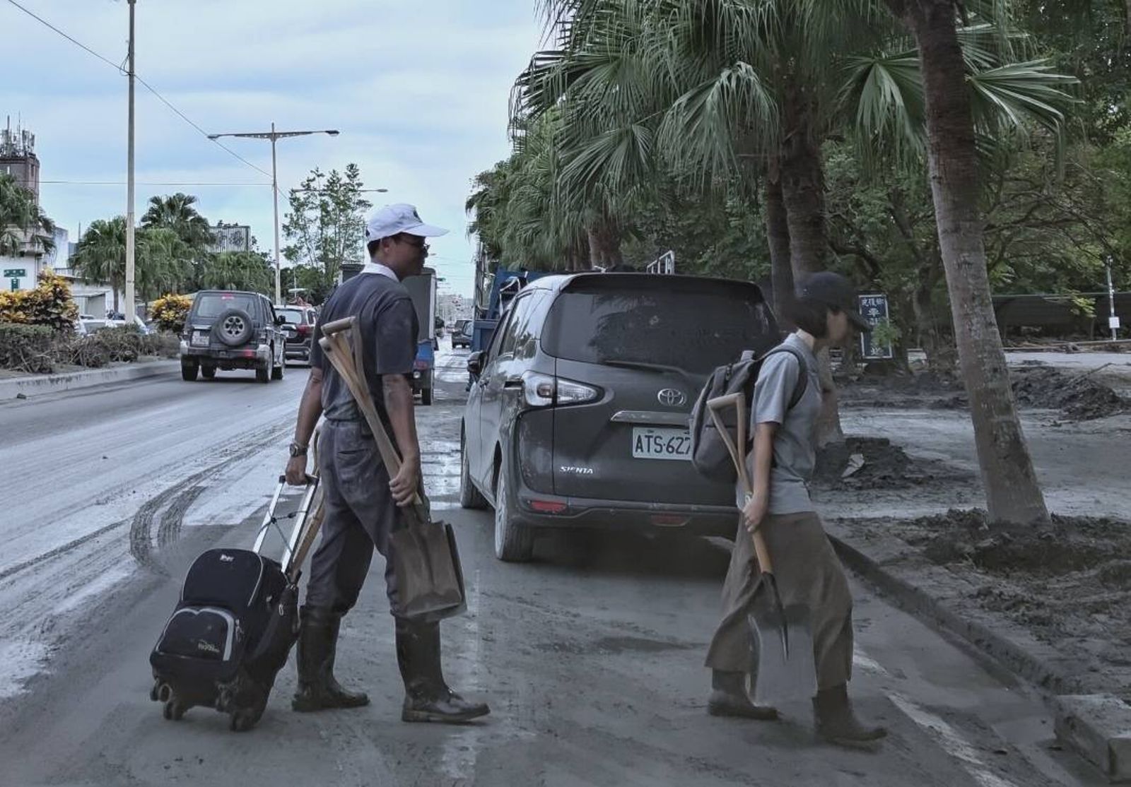 社區住戶共籌34萬化身「現金超人」　光復災民每戶發1萬：最缺乏的安全感
