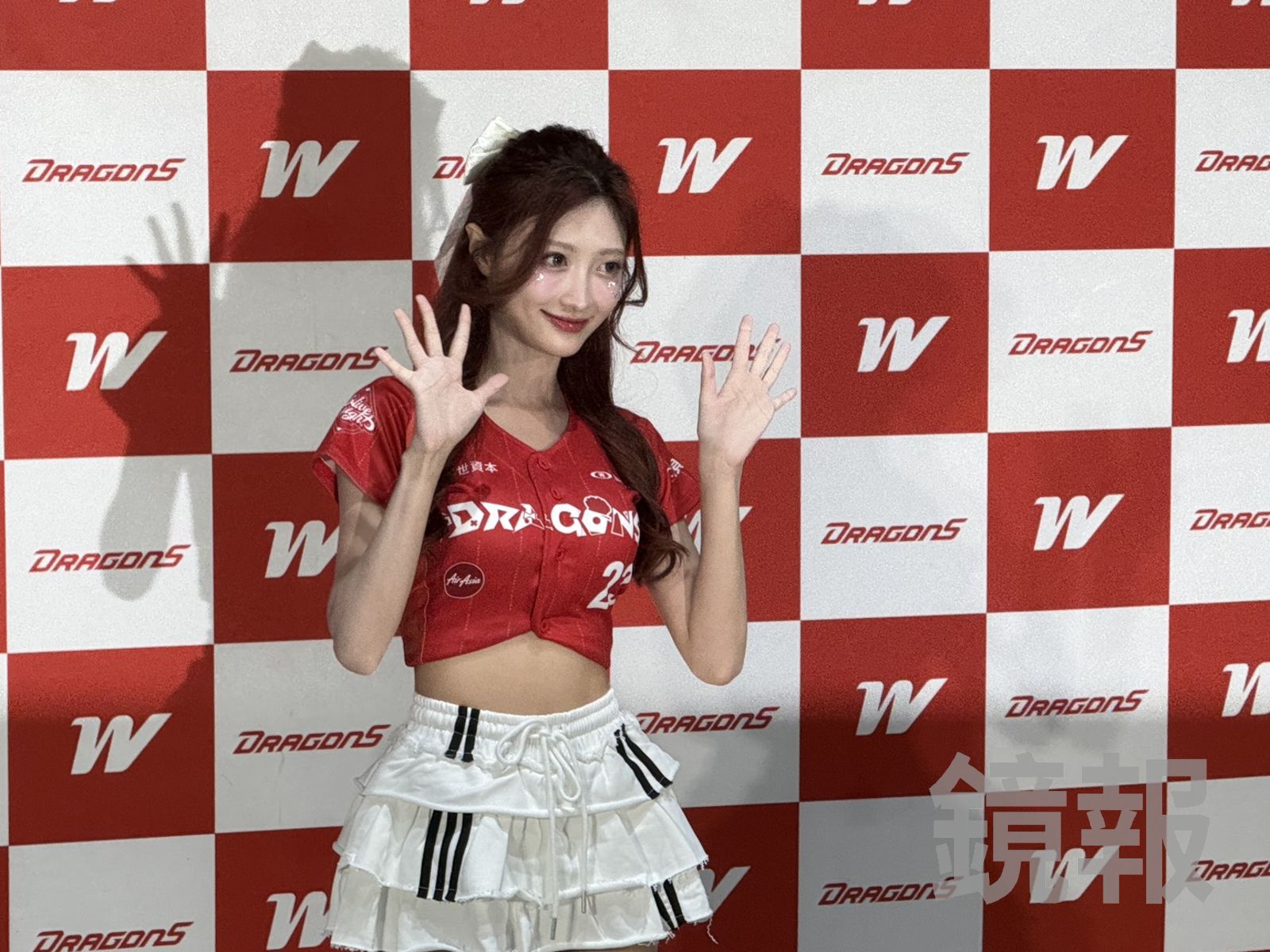 RONA小龍女初登場!大跳「嗆司曲」30分鐘:做夢全都是它...