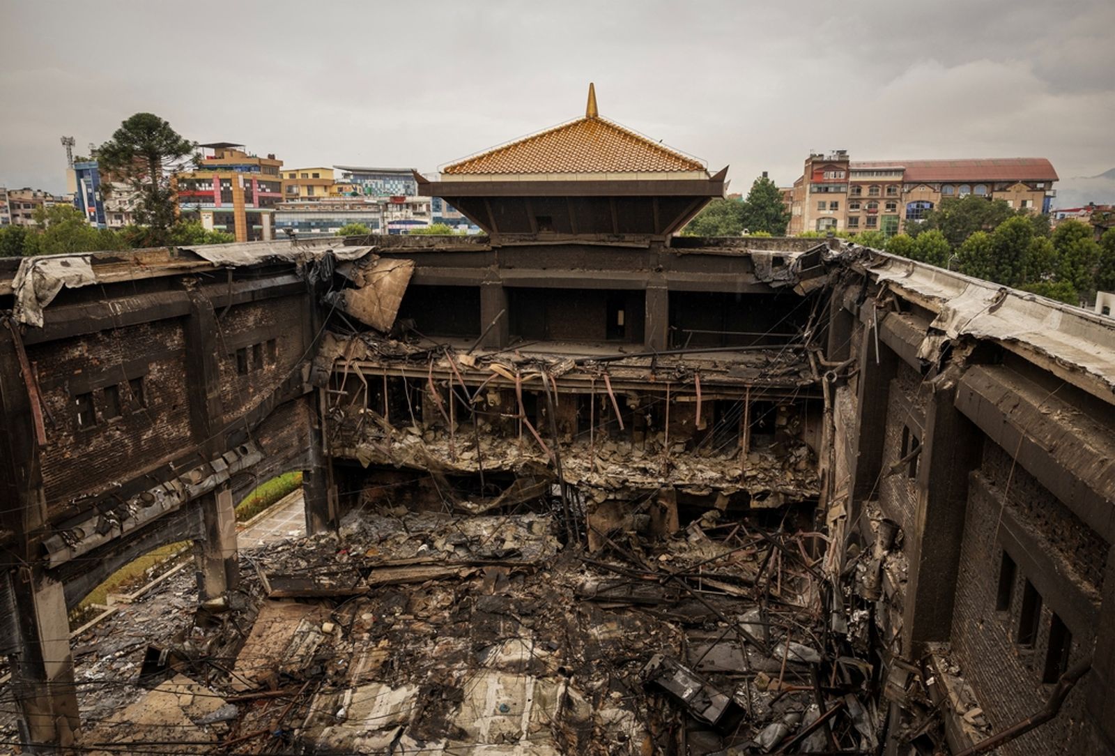 尼泊爾封鎖社群媒體　引爆網路世代怒火