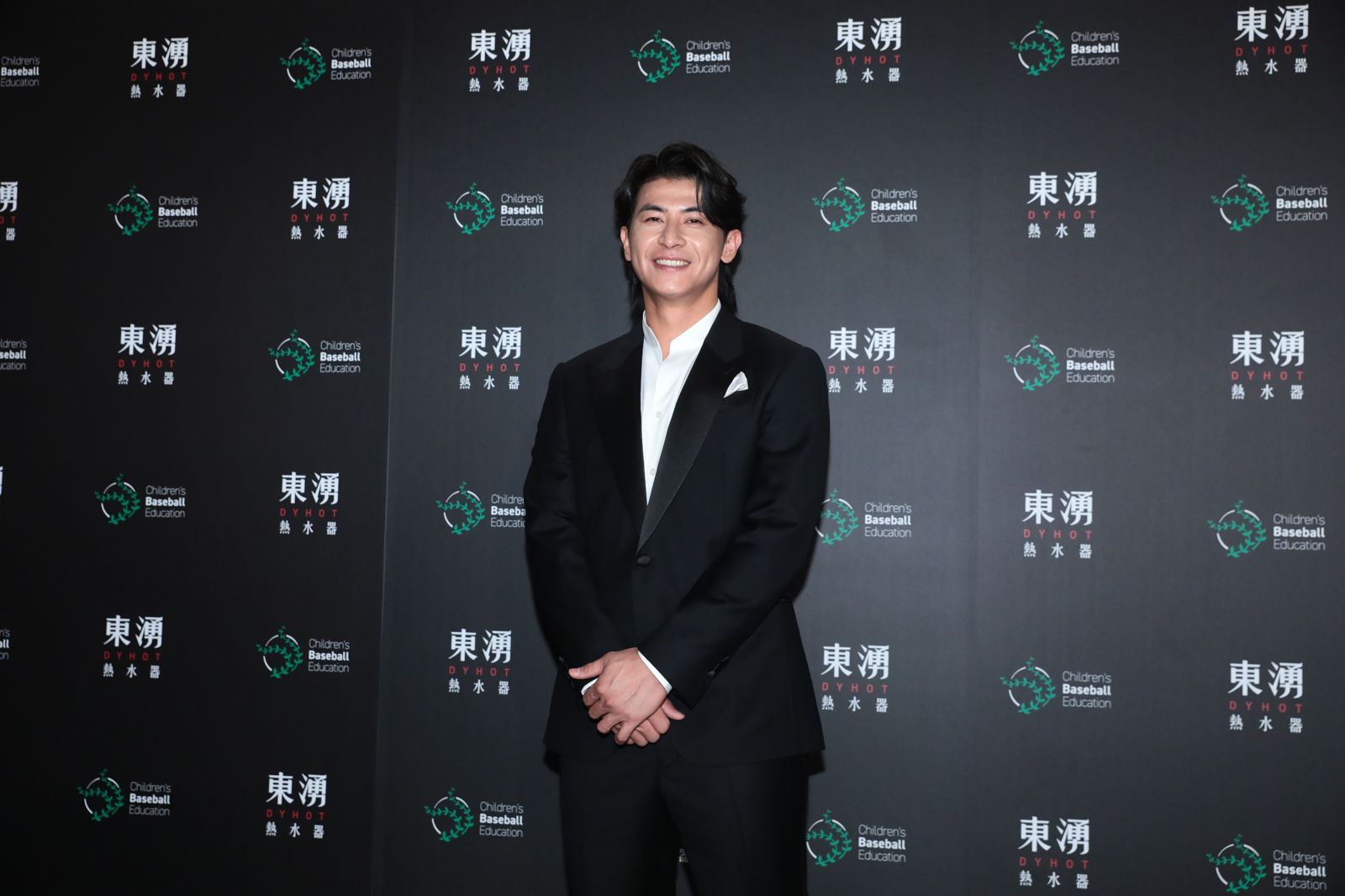 陳傑憲自爆七夕「棄妻陪棒球」！忙到1週沒回家：先抱抱老婆