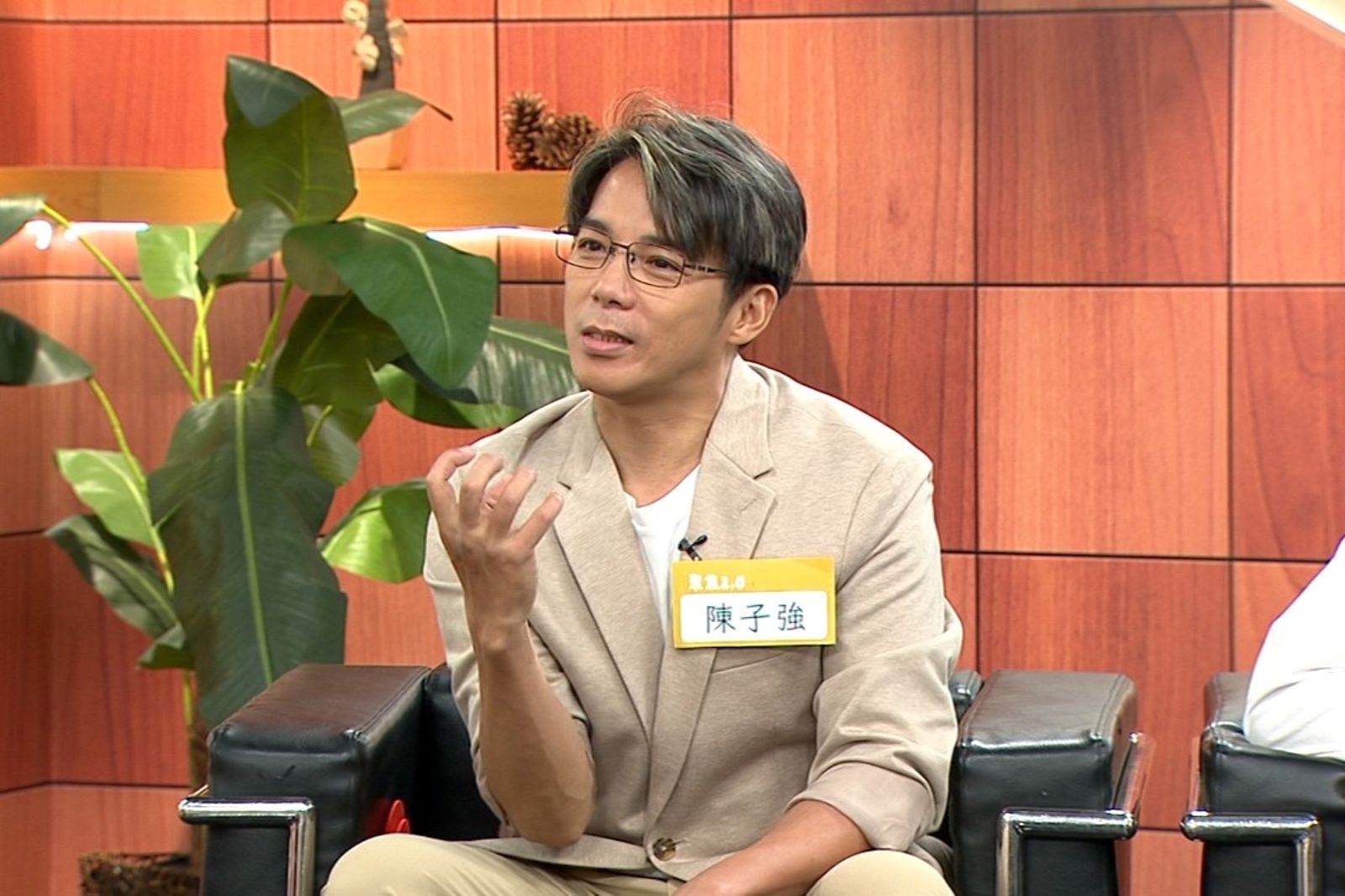 49歲陳子強半夜突呼吸困難！身體舊疾沒處理　遭醫警告恐半身不遂