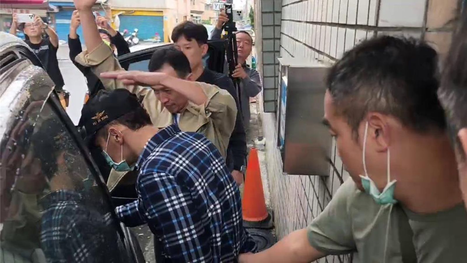 曾因槍砲案入獄！花蓮藍營議員親兄又出事　房內查獲喪屍菸彈