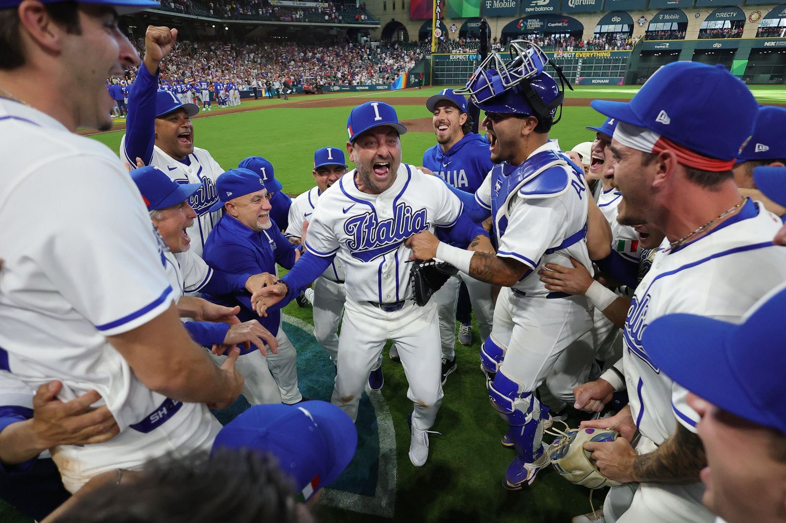 大聯盟前捕手執教施魔法！最強黑馬義大利全勝挺進四強　點燃國內棒球狂熱