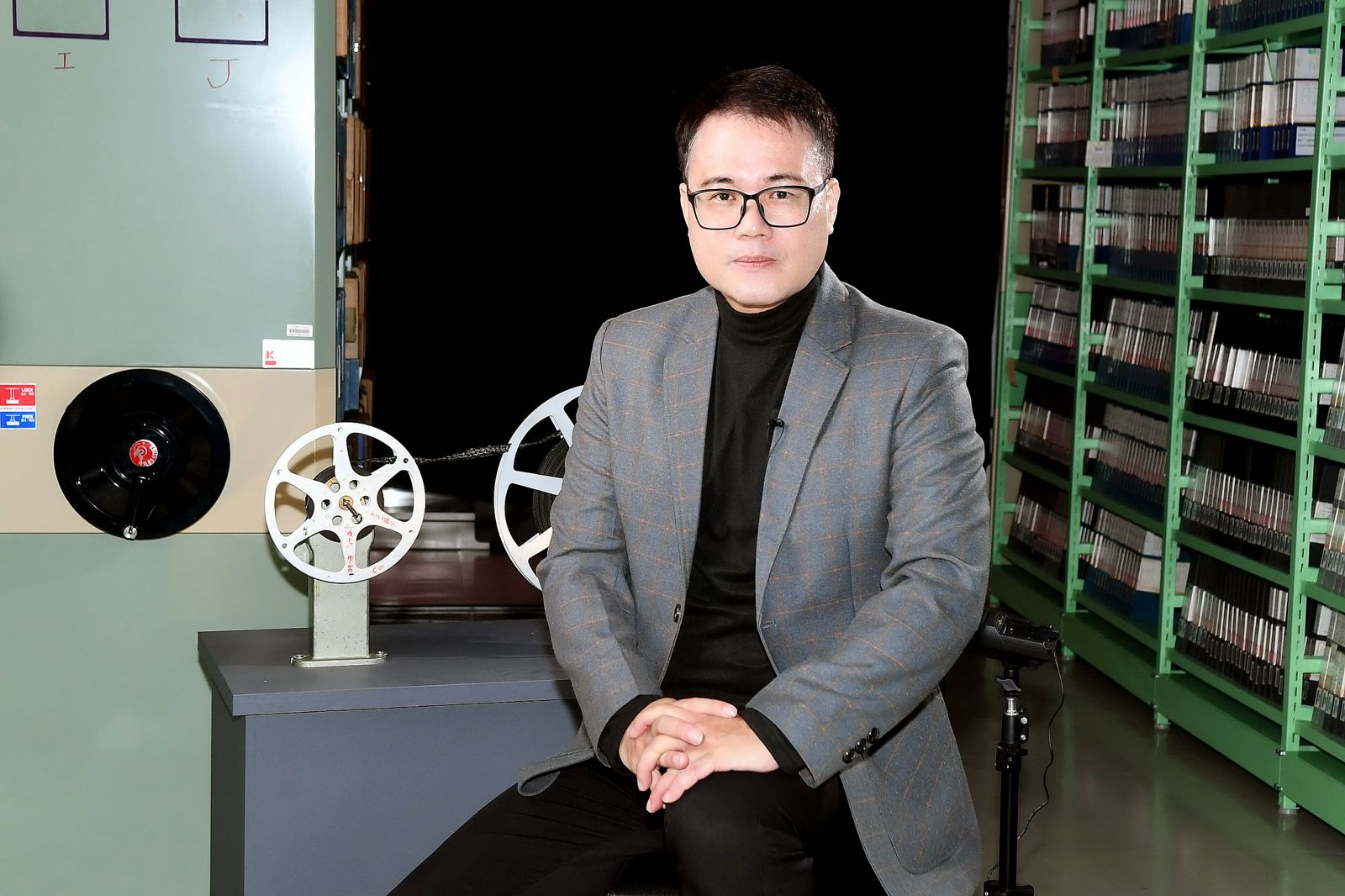 《我想問的是…》透過不同角度剖析多元社會議題。華視提供
