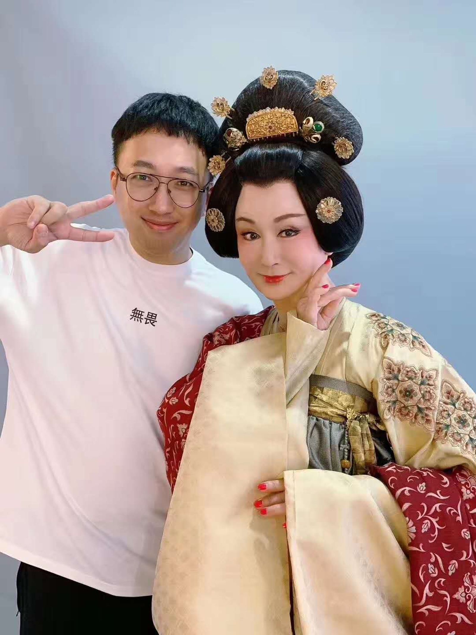 潘迎紫（右）近年曾參與《延禧攻略》製作人于正打造的古裝劇《驪歌行》，飾演王太妃一角，該劇已在2021年上線播出。翻攝FB@潘迎紫