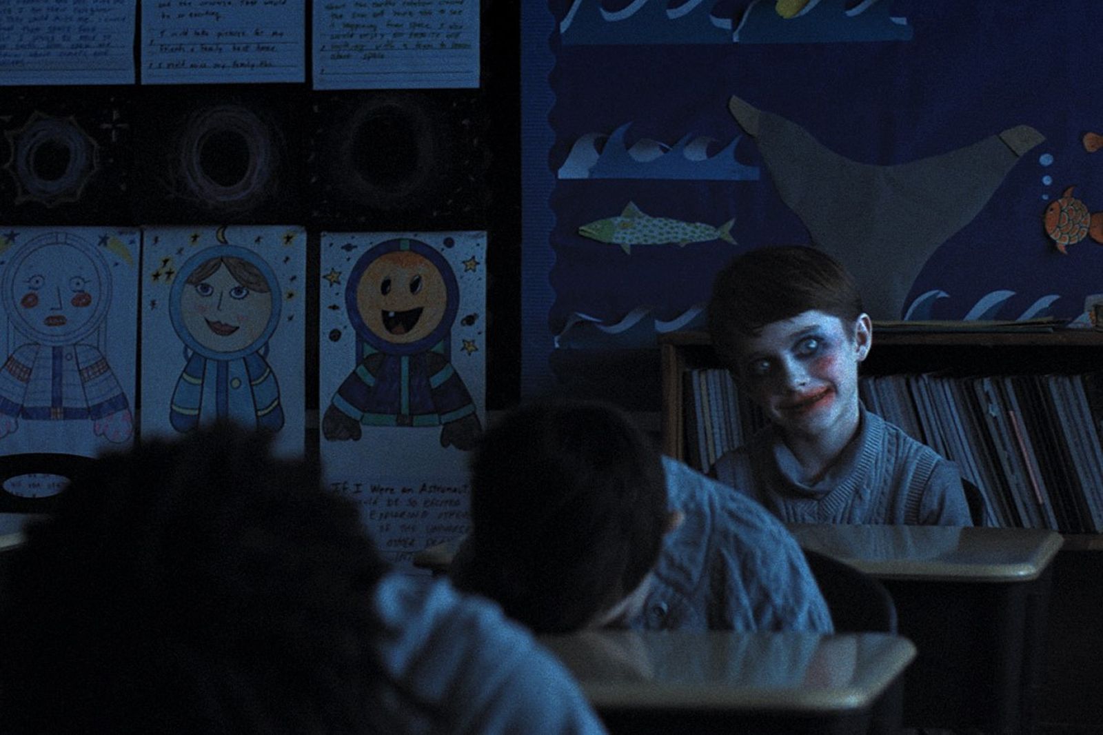 台北信義區凌晨上演「中邪快閃」　《凶器》影城重現失蹤詭案